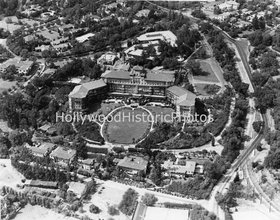 Pasadena Huntington Hotel 1939.jpg